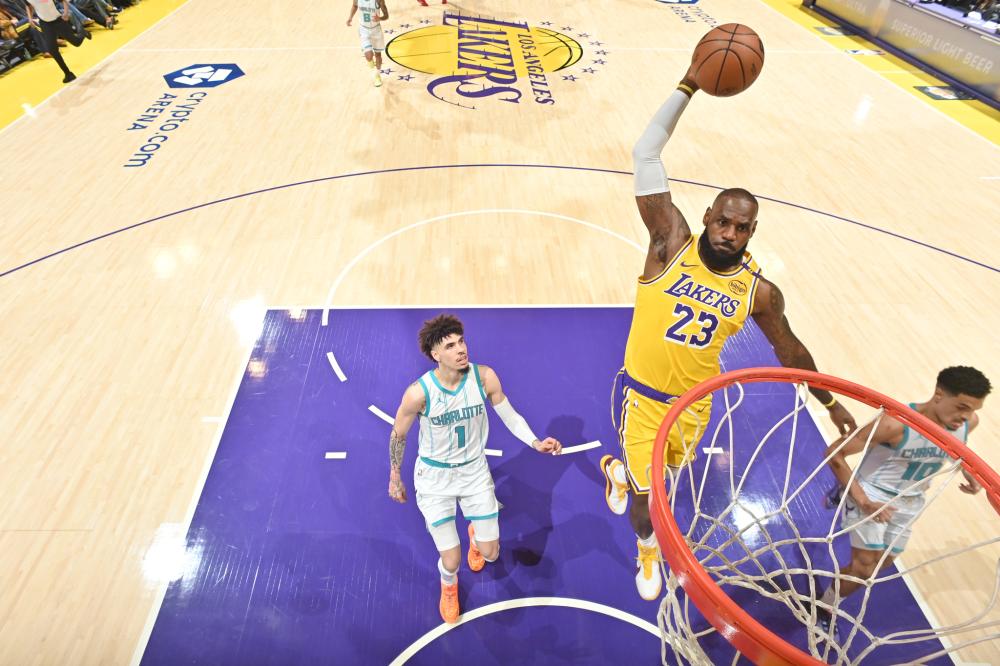 三笘薰凭借 三笘薰凭借