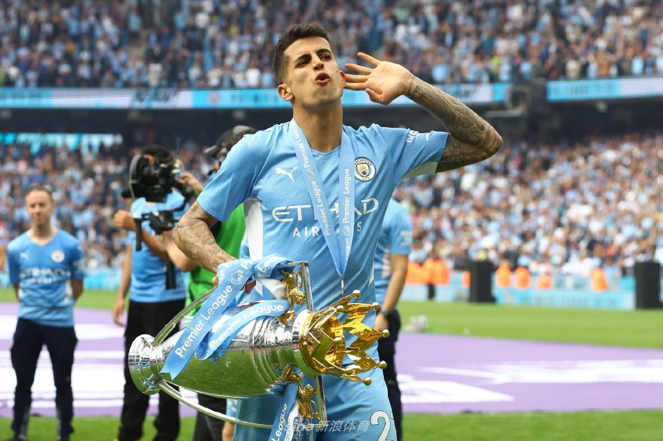 出了一个重 出了一个重